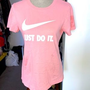 NWOT Nike pink tee